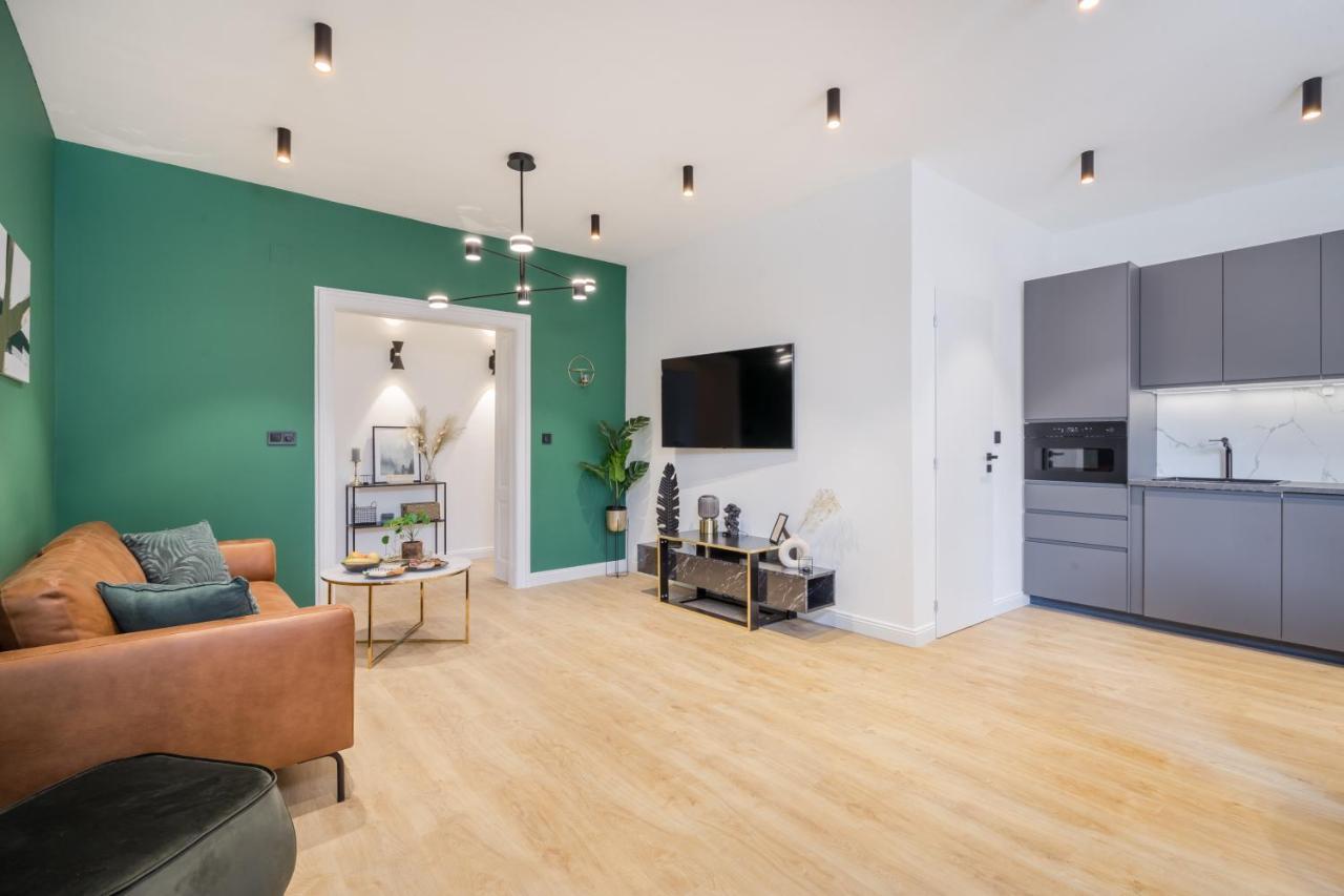 Tilia Luxury Apartment - 3 Bedrooms With Ac 布达佩斯 外观 照片